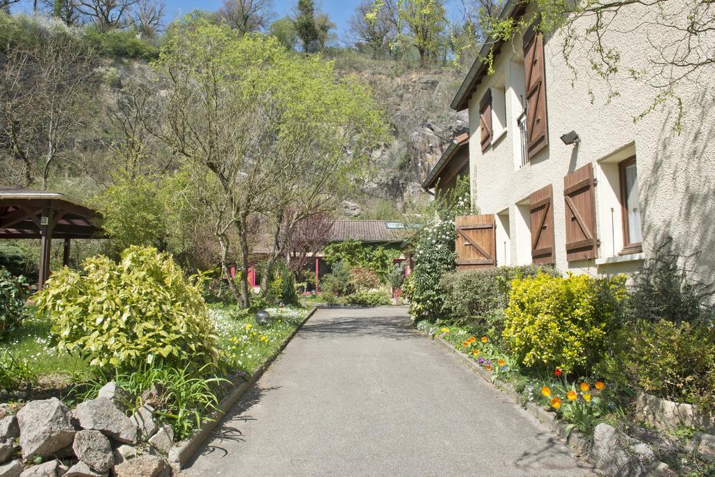 Hotellerie De La Cascade Saint-Genis-les-Ollières Εξωτερικό φωτογραφία