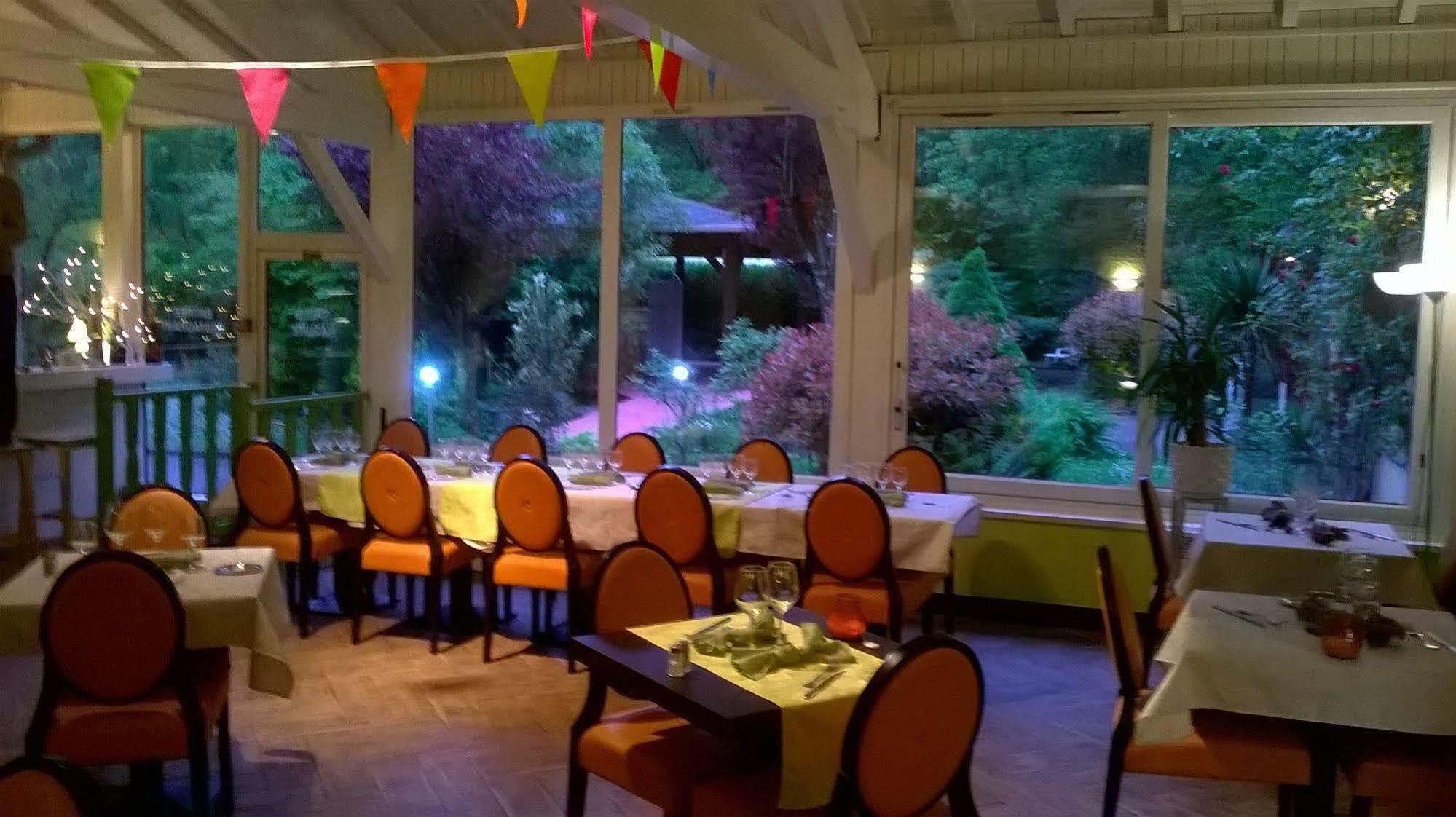 Hotellerie De La Cascade Saint-Genis-les-Ollières Εξωτερικό φωτογραφία