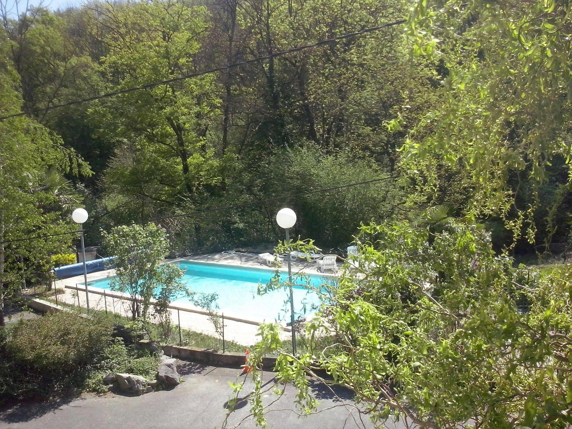 Hotellerie De La Cascade Saint-Genis-les-Ollières Εξωτερικό φωτογραφία